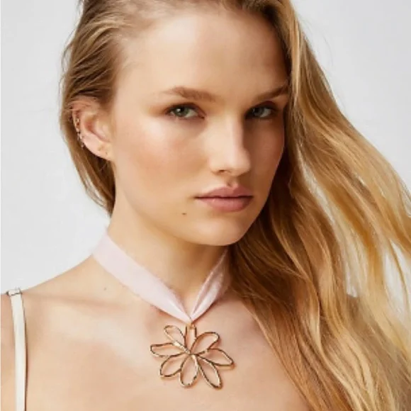 FREE People Annabelle Choker necklace Pink/Gold- NWT Women’s jewelry - Picture 3 of 3